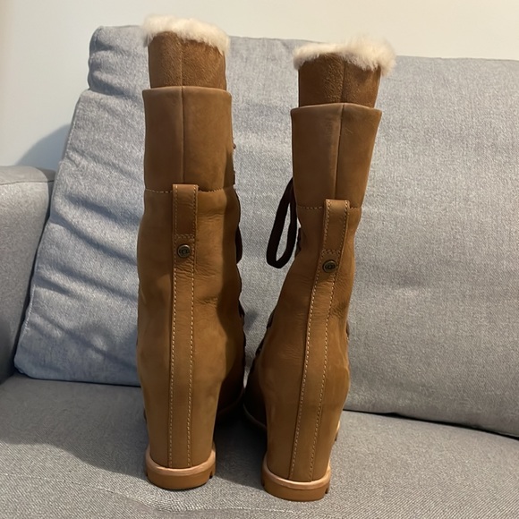 NEW! UGG BOOTS Size 6.5 - Picture 7 of 10
